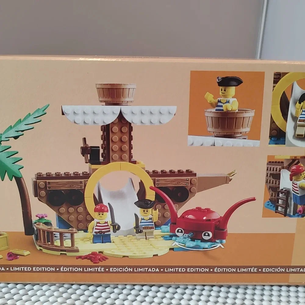 Lego 40589 Pirate Ship Playground Limited Edition